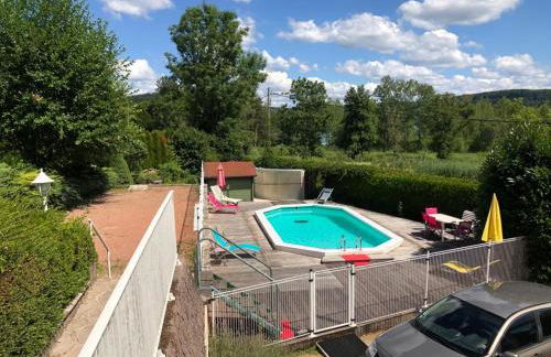 Maison/Gîte familial dans le Jura à 200m du lac avec piscine privée - Foto 24