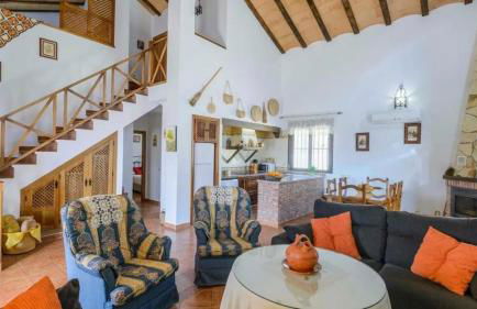 Comfortable Chalet in El Gastor with Private Pool - Foto 10