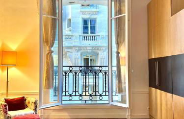 Arc de Triomphe 5 minutes away by walk - Foto 6