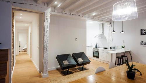Apartamento minimalista en el corazón de Bilbao - Foto 2