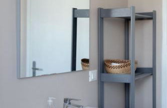 Thomas House on Train Tracks - Foto 14