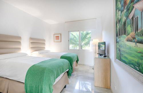 Hanami Alcazaba Beach Front Sea View - Photo 14