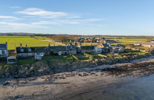 Luxurious & modern on-the-beach family retreat - Foto 8