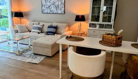 "Saint-Tropez" Superbe appartement avec Terrasse Jardin et Parking privé - Photo 5