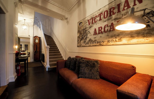 Maya's Glasgow Holiday Homes - Photo 45