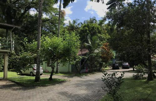 Casinha charmosa em condomínio, com piscina e muita natureza - Photo 14