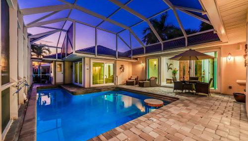 Villa Hibiscus-Waterfront-Free Heated Pool-Dock-Bikes-Other Amenities - Photo 2