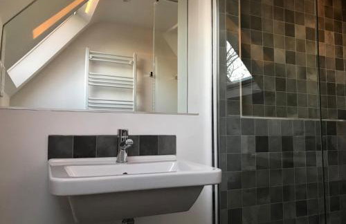 High Cogges Farm Holiday Cottages - Photo 46