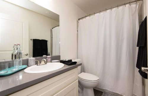 Skyline Palms 1-Bedroom with Roof-Top Pool - Foto 17