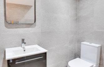 NEW Apt 1 Armatage Flats - Foto 26