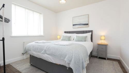 Contractor 4 Bed 3 Bath House Near Airport Parking Barry Island with Parking - Foto 1
