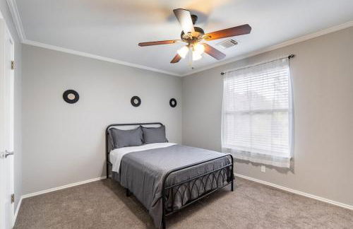 Spacious beautiful home near Kalahari Resorts (9min) - Photo 14