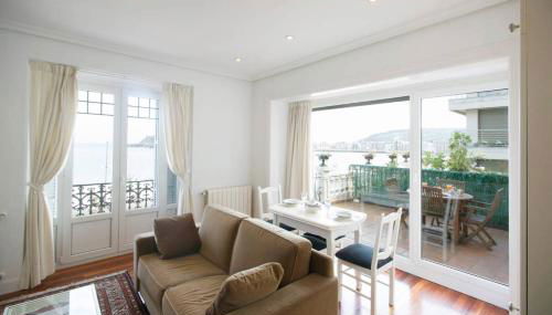 BREATHTAKING TERRACE VIEWS in luxury apartment - by www,SanSebastianApartments,es - Foto 3