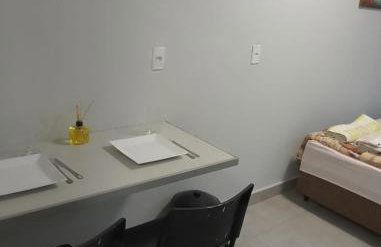 Kitnet independente confortável e muito bem localizada - Foto 7