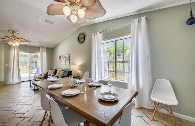 Emerald Sunset by Book That Condo - Photo 17