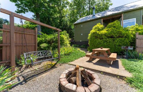 Hoot Owl with a private hot tub - Foto 29