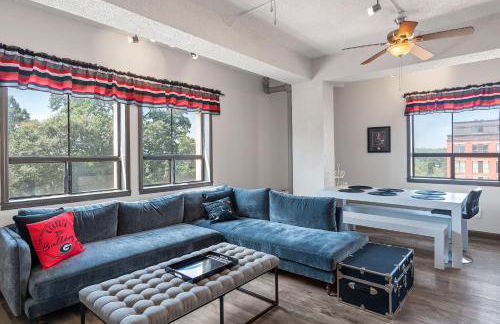 Home is Where the Arch is - Across from UGA - Photo 14