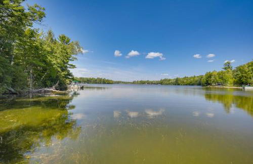 Lakefront Suring Home with Pool Table and Views! - Foto 42