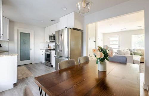 Remodeled 4BR 2BA Steps from Georgetown Square - Foto 5