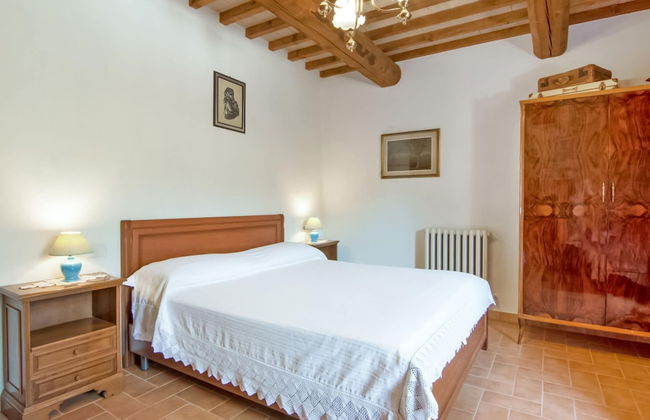 Holiday Home in Citta di Castello With Pool - Photo 2