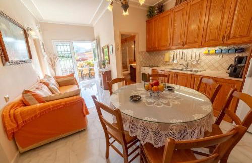 2-BR Apartment by the Sea - Photo 6