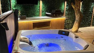 Rural Romantic Cabin-Hot Tub & Outdoor Kitchen - Foto 1