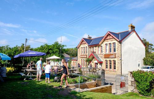 Towennan - four bedroomed apartment in quiet seaside village. - Foto 13