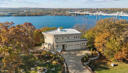 Family Lake Retreat Private Beach Dock Views - Foto 1