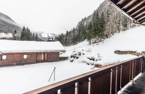 Beau chalet proche centre/pistes - Garage - Wifi - Foto 11