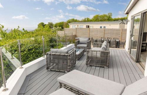 Cove Lodge - Photo 12