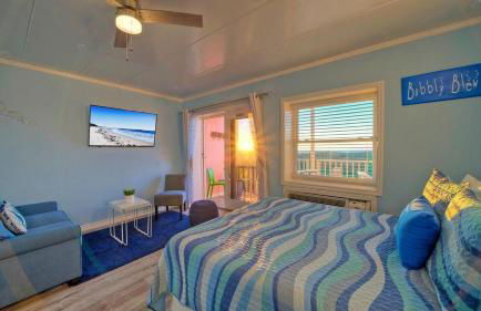 Oceanfront Condo w/ Private Balcony Pool + Tennis Bubbly Blew by Avantstay - Foto 26