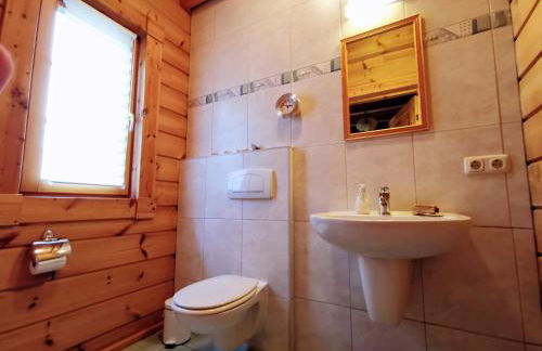 Gemütliches Blockhaus am Wald mit großem Garten - Foto 14