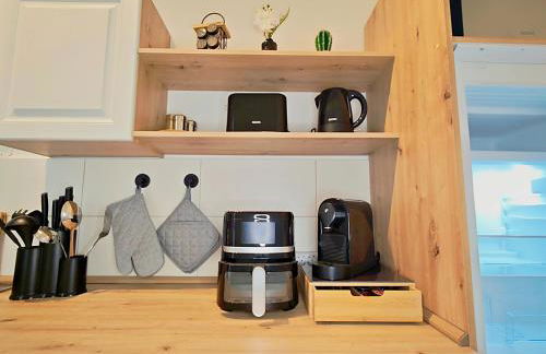 NEU! KINGS-Apartment - 300m zum Bahnhof - 6 Personen - Küche - Gerberplatz - Foto 31