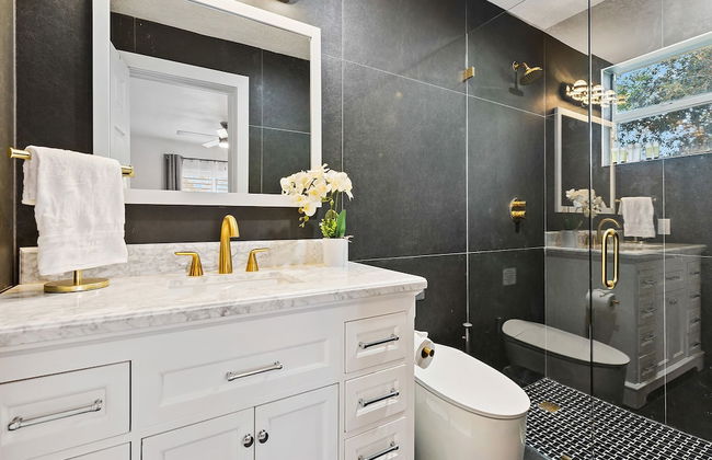 Luxurious 6-Bedroom Villa with Pool & Games - Foto 16