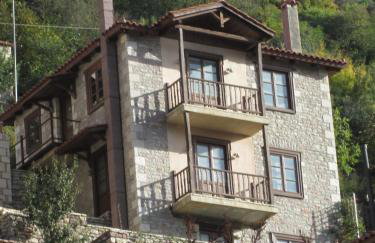 Villa Korfes-Πέτρινη Τριώροφη Βίλα-Άνεση & Ιδιωτικότητα - Foto 1