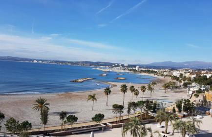 Riviera Retreat - Steps to Beach & Shops, Balcony & AC - Foto 15