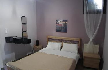 Soula's Sunshine Blue Apartment - Photo 31