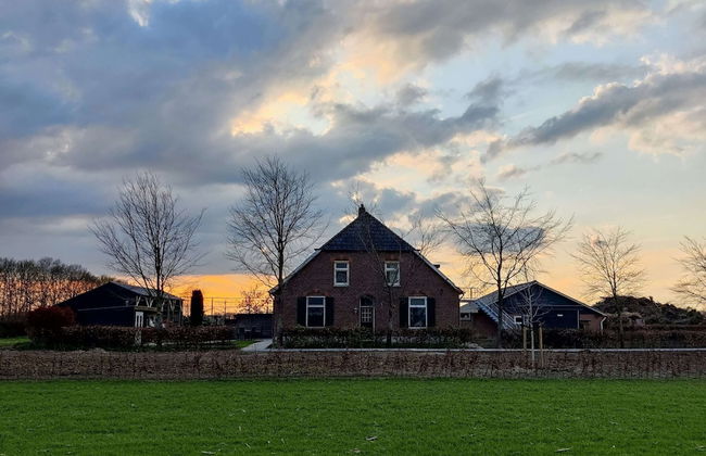 Spacious Farmhouse in Silvolde With Garden - Photo 1