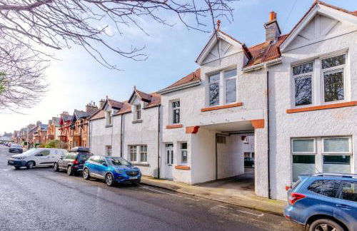 Classy private spacious flat - Foto 17