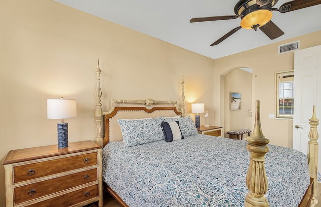 Crown Colony #101 - 16146 Mount Abbey Way 2 Bedroom Condo by RedAwning - Foto 6