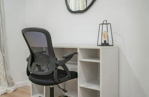 DT DFW Chic Free Parking and Pool In Medical District - Foto 48