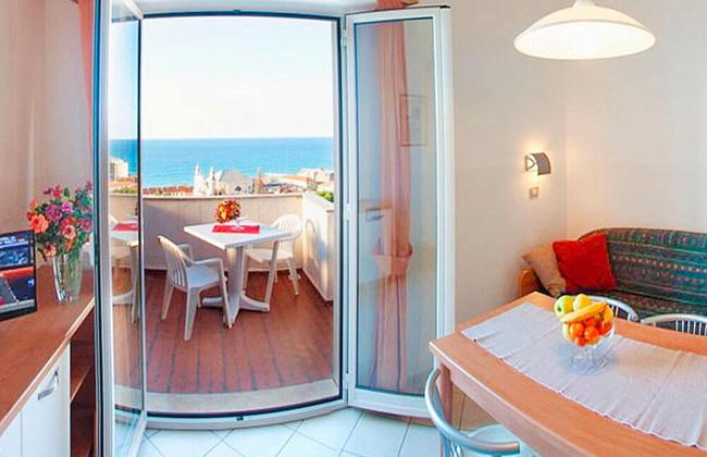 Holiday Flat in Pretty Residence With Communal Pool in Pietra Ligure - Foto 14