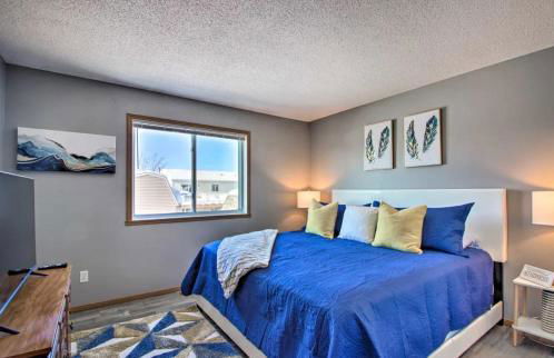 Welcoming West Fargo Retreat w Backyard - Foto 11