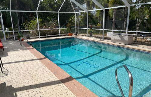 Heated Pool Paradise, Gulf Access, Pet Friendly - Photo 4