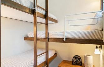 Quiet and Cozy Lakefront Home Near Mt Boyne - Foto 20