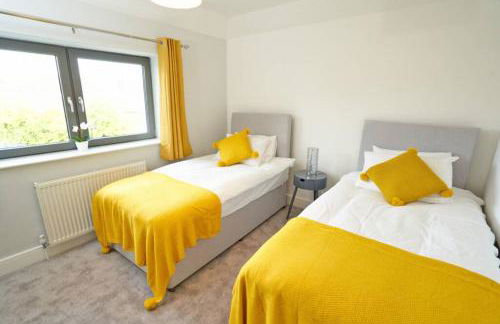 Home from home - 4 Double Bed House with Parking - Foto 21