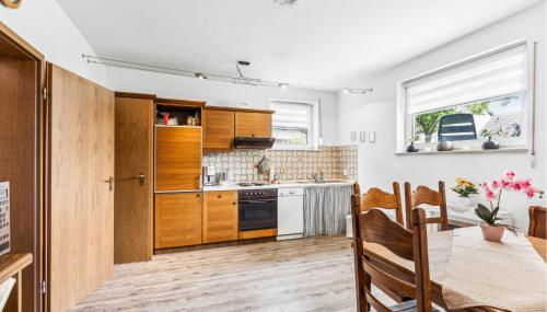 2 Bedroom Nice Apartment In Hildfeld - Foto 4