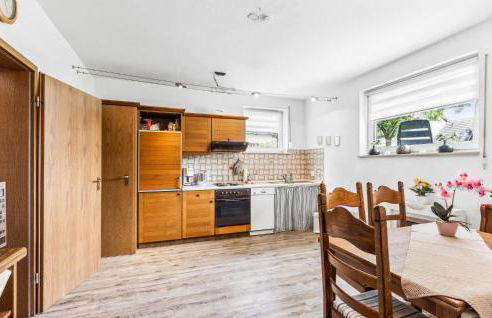 2 Bedroom Nice Apartment In Hildfeld - Photo 4