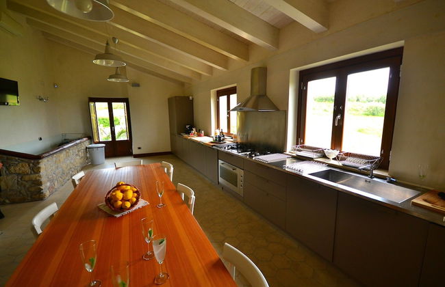 Elegant, Historical Villa with Swimming Pool in Rural Region near Etna - Foto 13