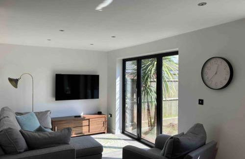 Newly renovated, modern bungalow - quiet location - Photo 10